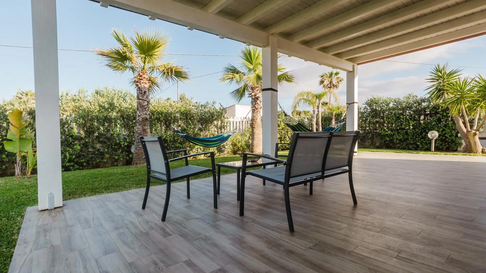 Il Patio Sul Mare By Quokka 360 - 5 Min Walk From The Beach Lido Signorino